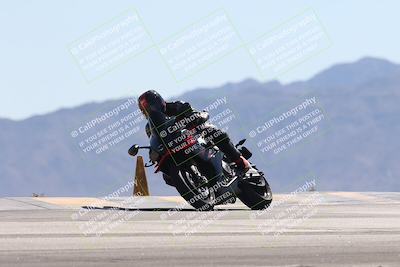 media/Oct-13-2025-Moto Forza (Mon) [[a66d839500]]/3-B Group/Session 4 (Turn 9)/